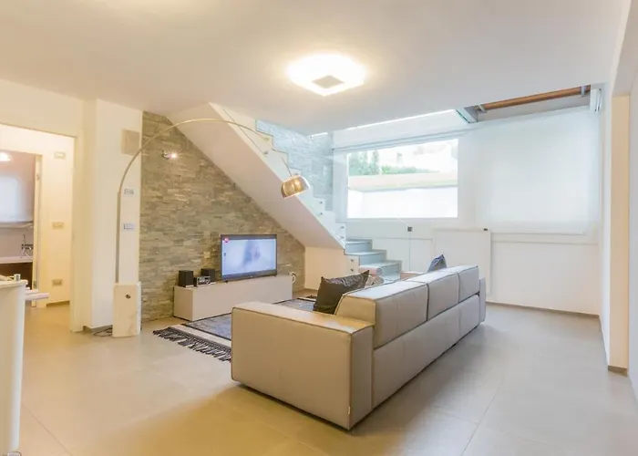 Lisa 8, Emma * 리미니