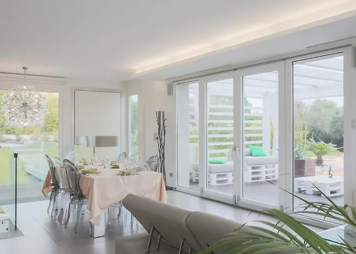 Lisa 8, Emma 리미니