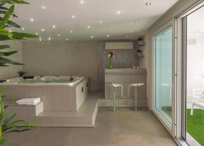 Lisa 8, Emma 빌라 *