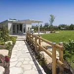 Villa Lisa 8, Emma Rimini