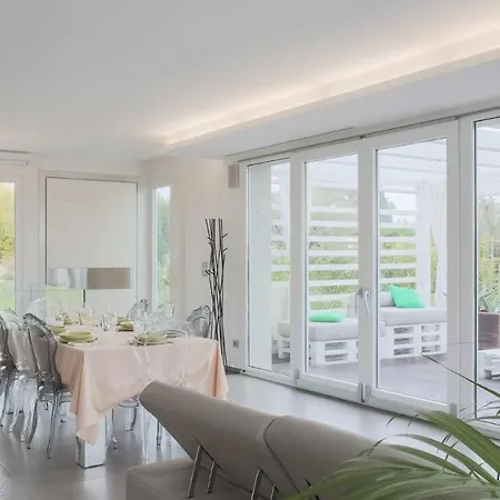 Lisa 8, Emma רימיני