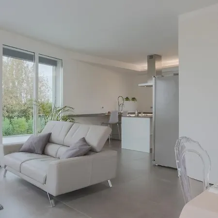 וילה Lisa 8, Emma רימיני