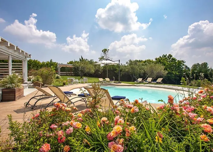 Lisa 8, Emma Βίλα Ρίμινι