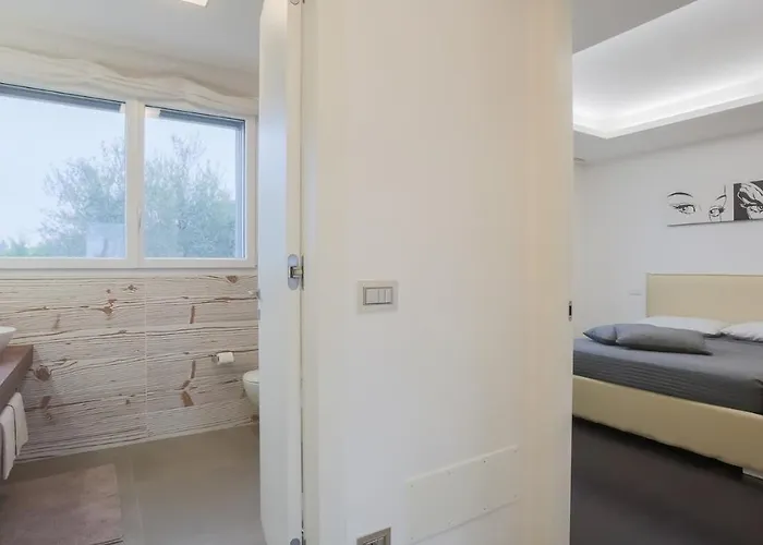 Vila Lisa 8, Emma Rimini