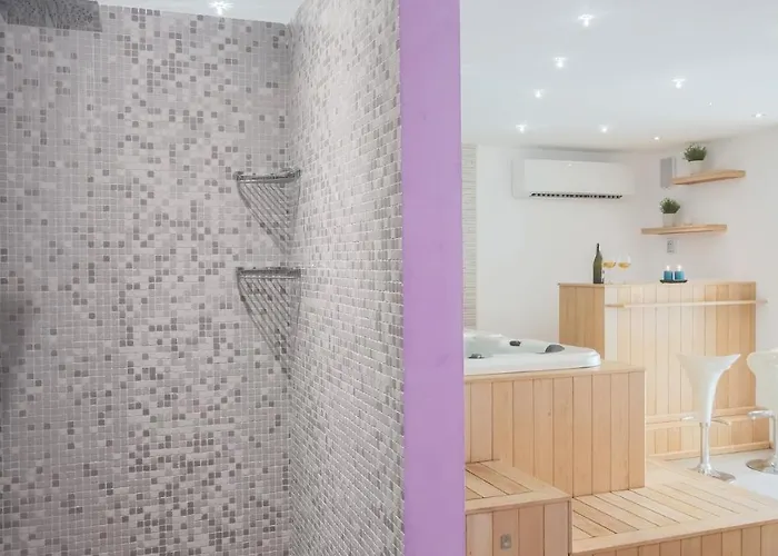 Lisa 8, Emma Βίλα Ρίμινι