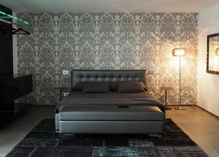 Lisa 8, Emma * Ρίμινι