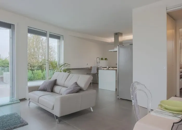 Vila Lisa 8, Emma Rimini