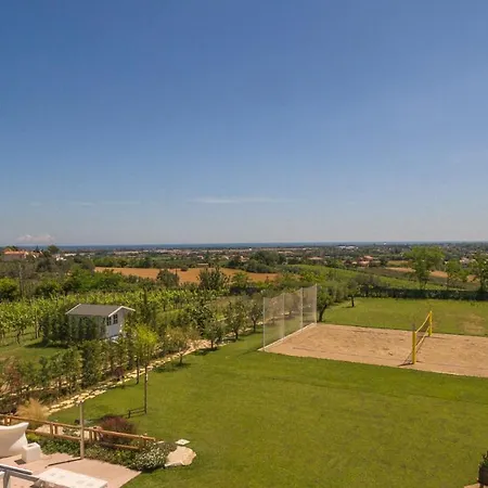 Lisa 8, Emma Villa Rimini